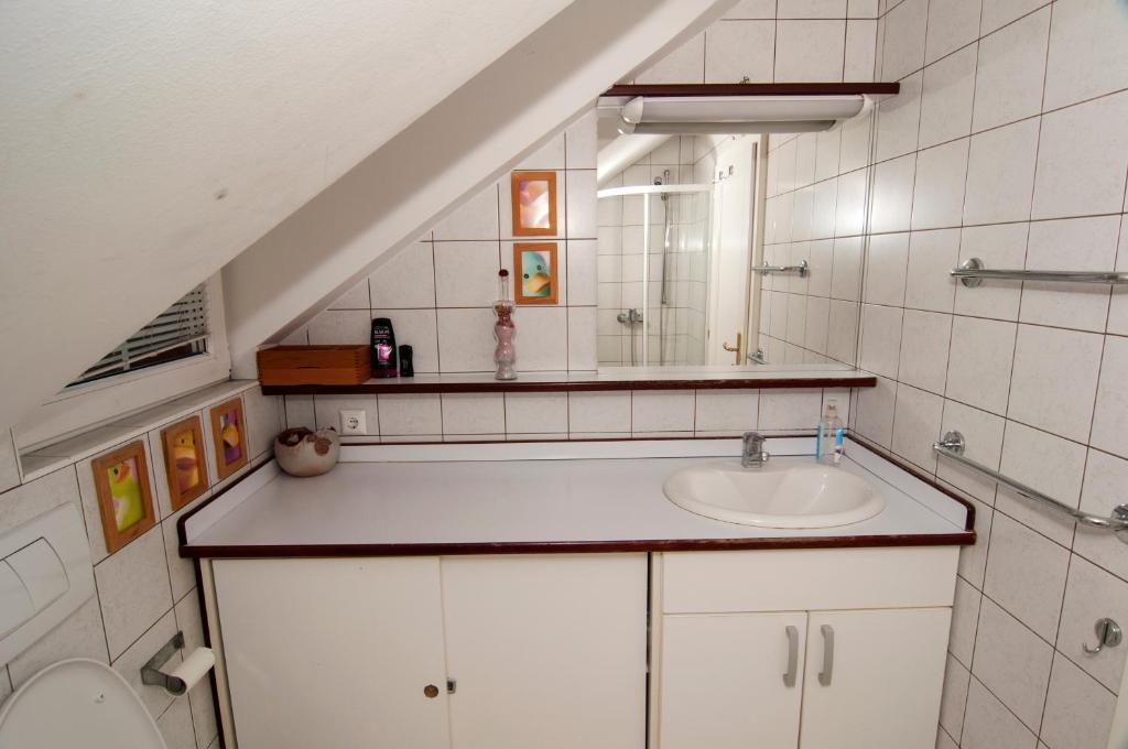Double Room Attic,345908755:JPEG